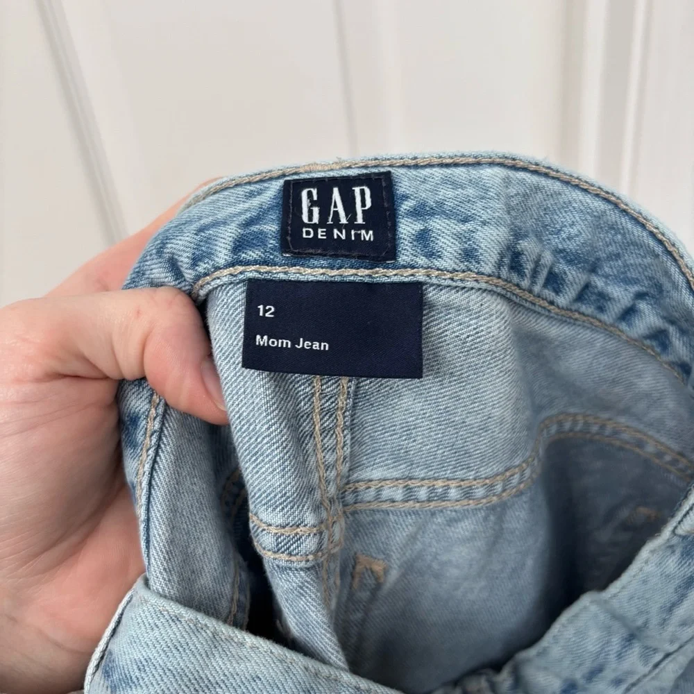 Light Wash Distressed Mom Jeans | Gap Denim Kids 12